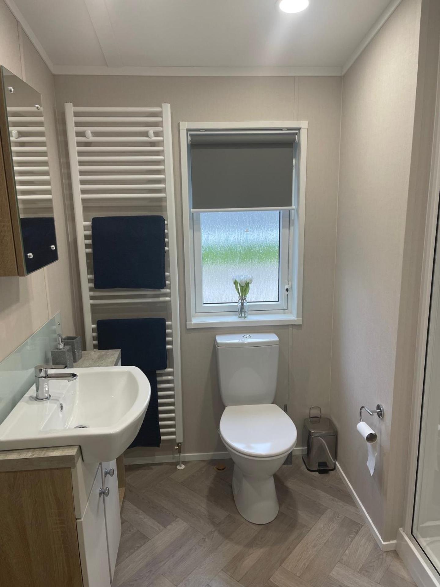 Ailsa With Hot Tub Holiday home York