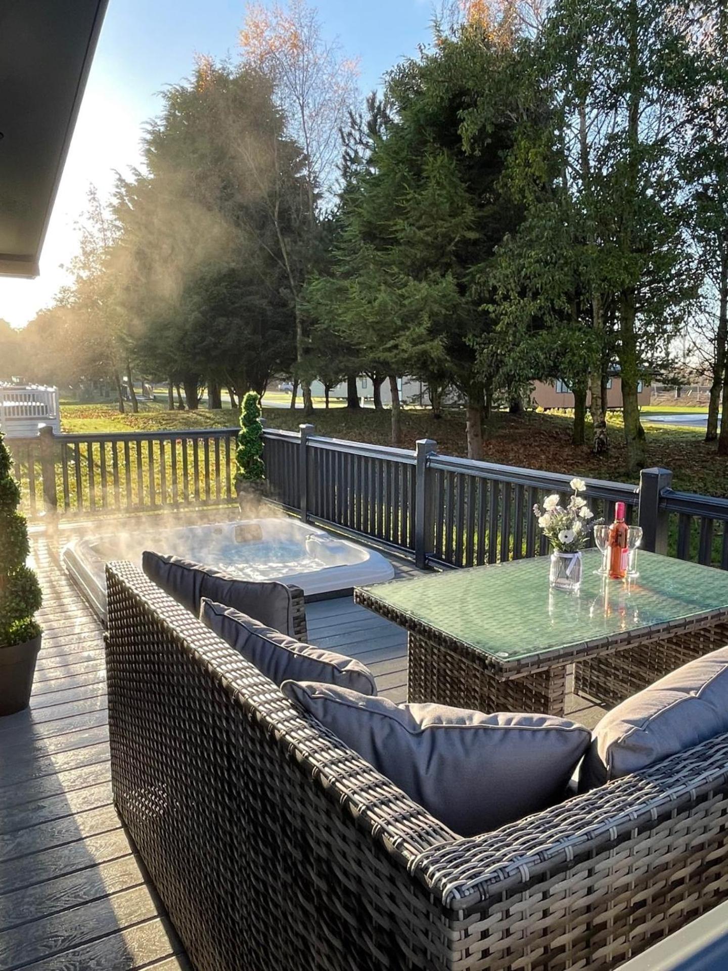 Ailsa With Hot Tub Ferienhaus *